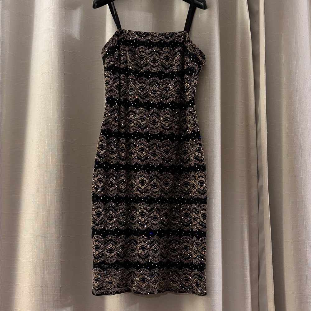 R & M Richards Gold/black strapless bodycon stretchy Cocktail dress - Size 16